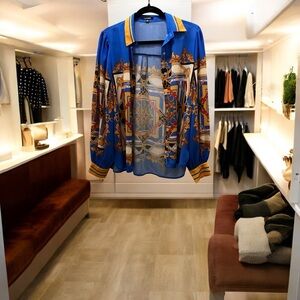 🥂Fashion Nova Blue and Gold Geometric Shirt🥂